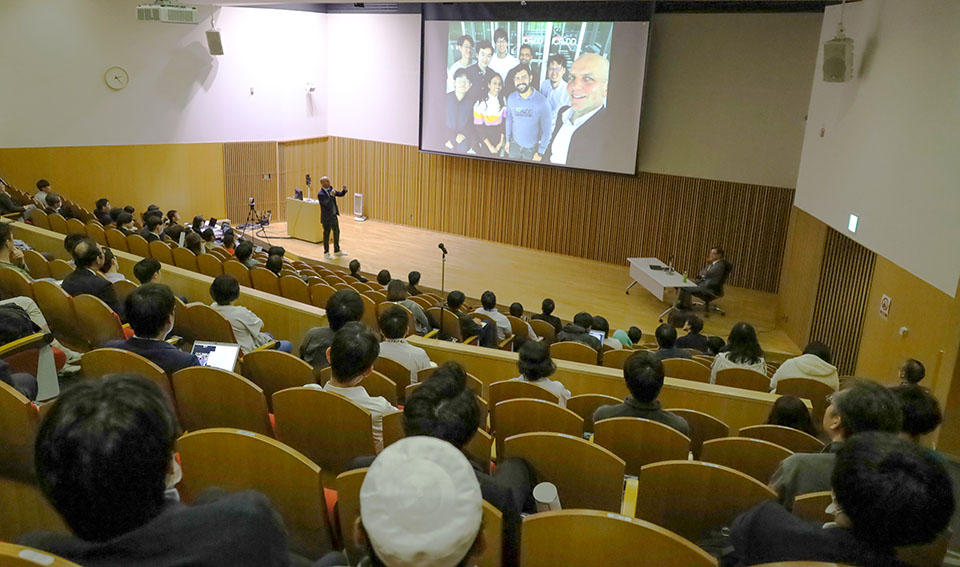講演会場の様子。会場では約200人の参加者がリスト特任教授の講演に聴き入った